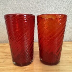 Vtg Heavy Mexican Hand Blown Ruby Red Swirl Tumbler Glasses 6" Tall Set Of 2